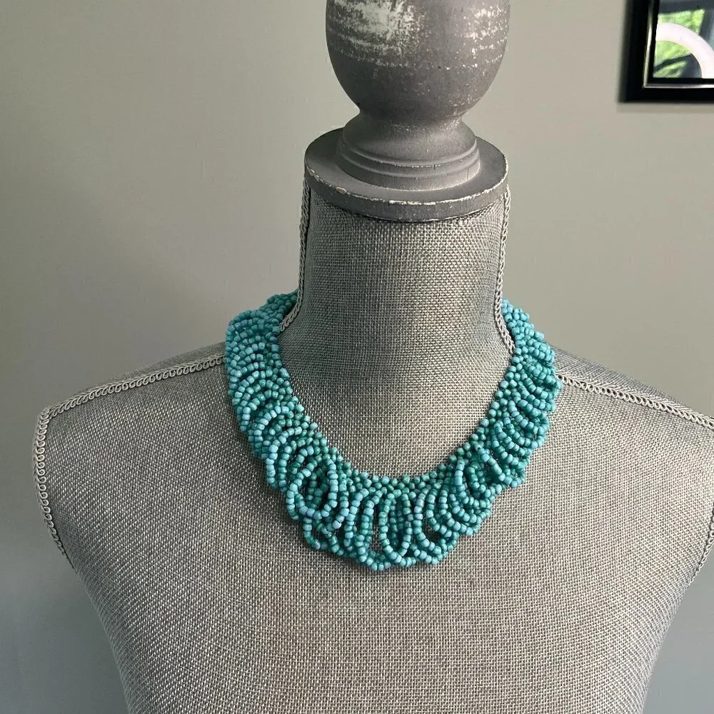Turquoise Lia Sophia Beaded Necklace w silver closure EUC